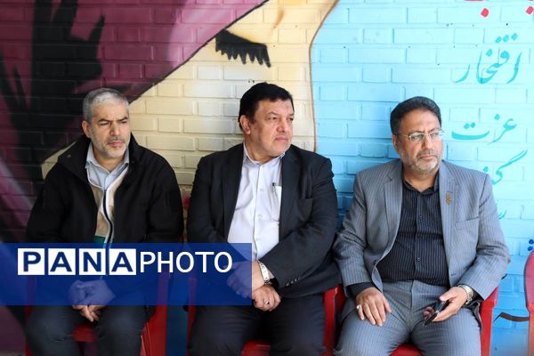 افتتاح چایخانه‌ای برای ادای احترام به حضرت رضا(ع) در دبیرستان دخترانه مطهره منطقه ۱۴