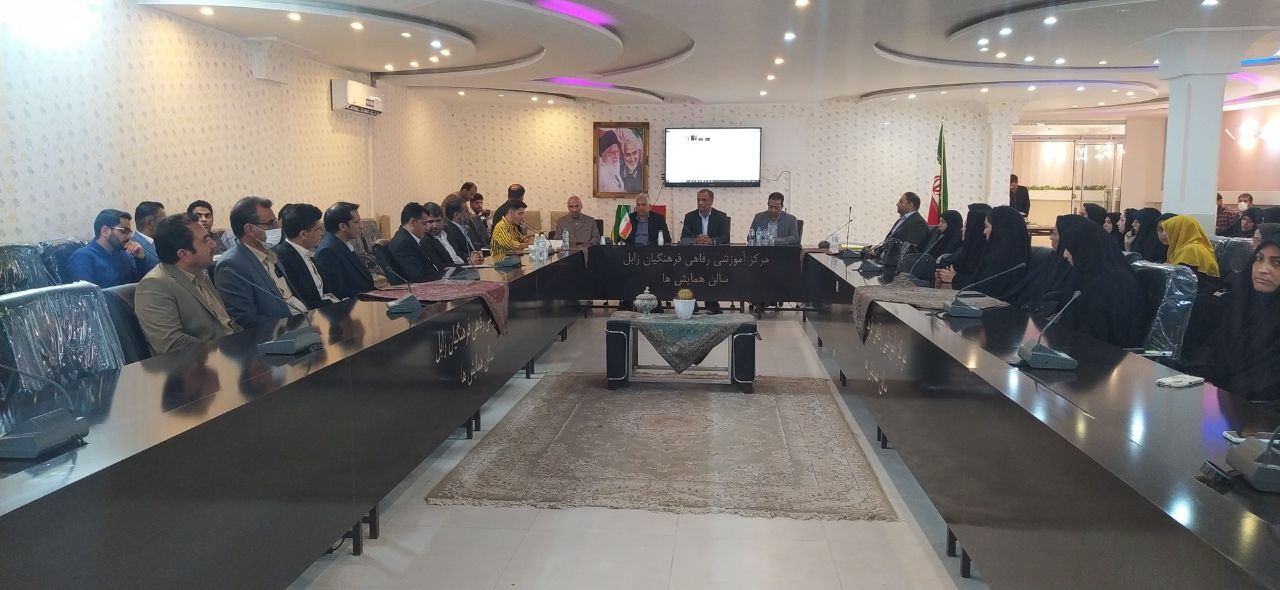 مدرسه کانون بازتولید زندگی و آموختن برای زیستن است
