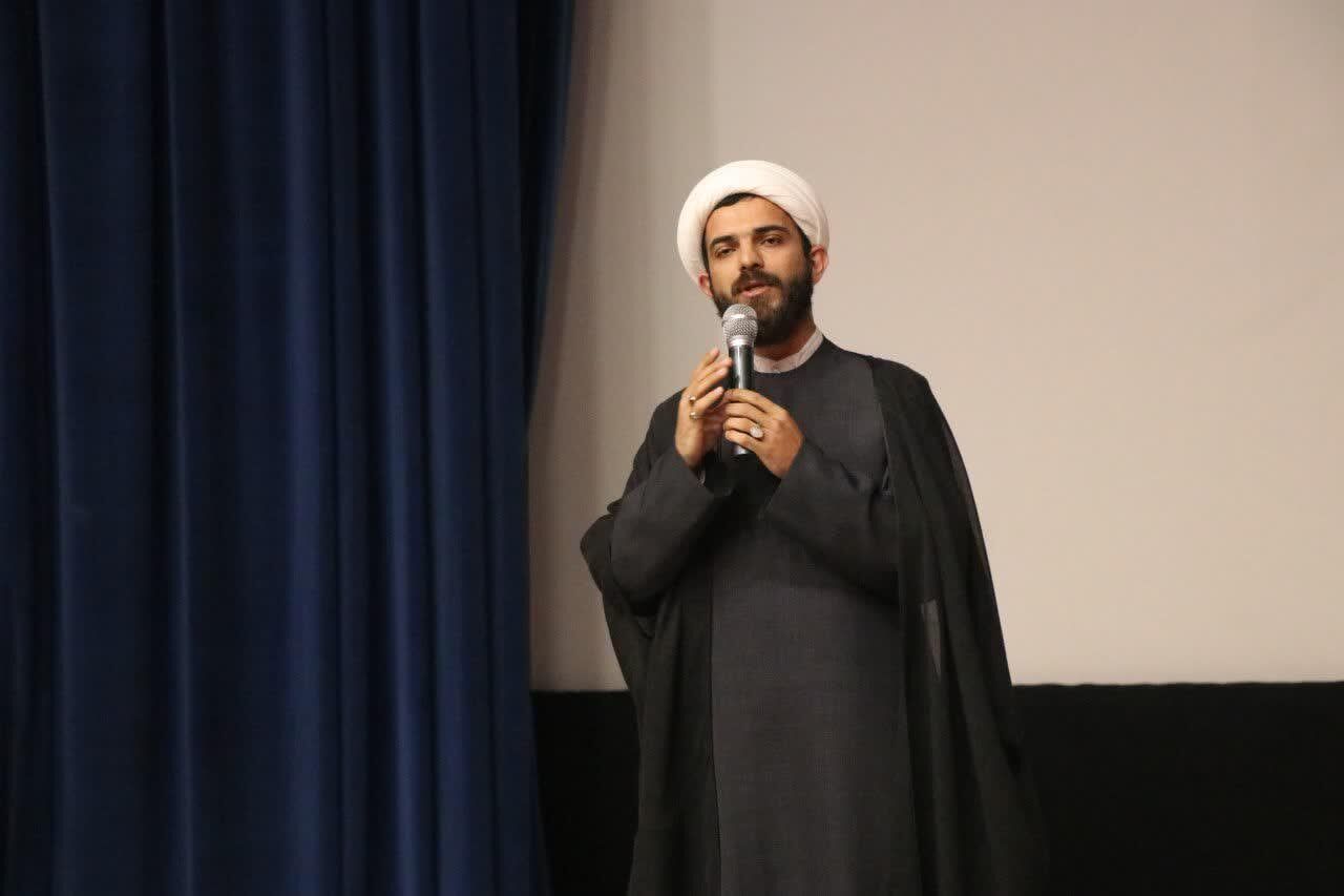 اجرای ۳۱۳ مورد نورافشانی همزمان با شب نیمه شعبان در مسجد جمکران