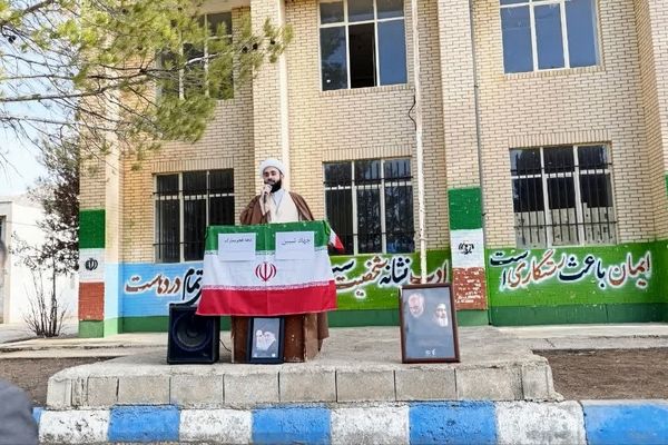 جلسه پرسش و پاسخ  و نشست بصیرتی در مدرسه نخبگان عشایر