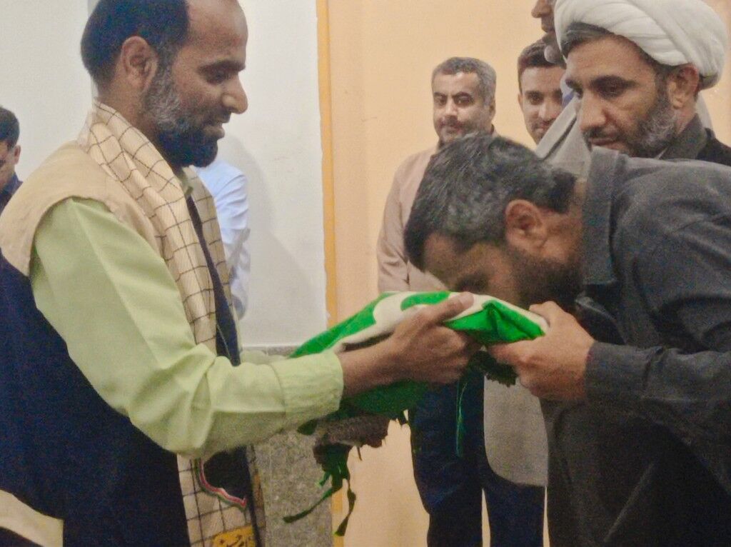 اطعام مهدوی به همت کمیته امداد امام خمینی(ره) در بندرخمیر برگزار شد