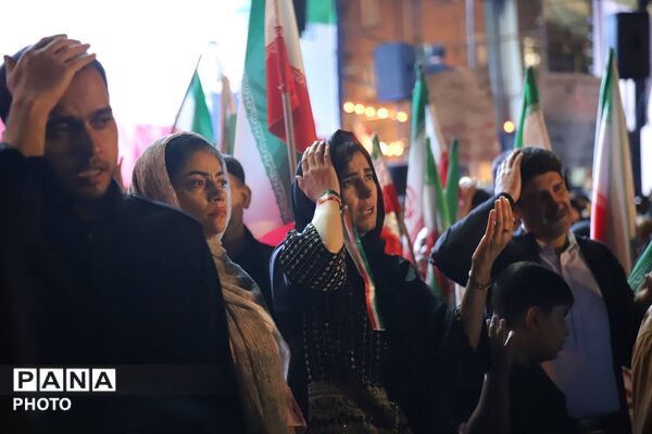 حضور پررنگ اداره آموزش و پرورش در راهپیمایی میدان انقلاب