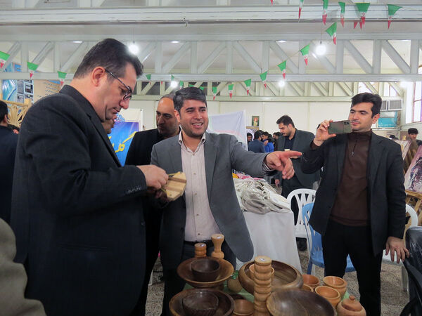افتاحیه نمایشگاه دستسازه های هنرستان های شهرستان بجنورد 