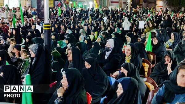  نود و نهمین شب تجمعات مردمی شهرستان نجف‌آباد؛ جلوه‌ای از بصیرت و همبستگی