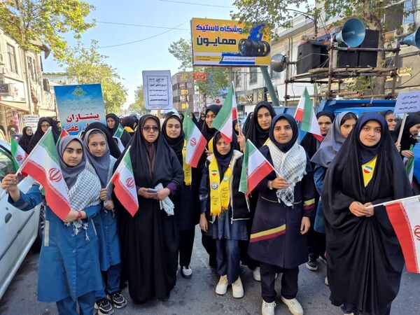 پیشتازان، طلایه‌داران شور ۱۳ آبان قائمشهر