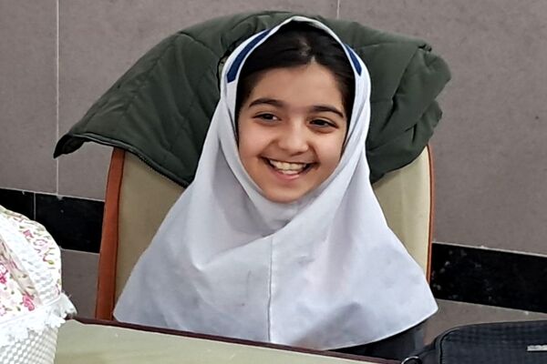 ضیافت افطار مادر و دختری دبستان ابوالحسن الوندی 