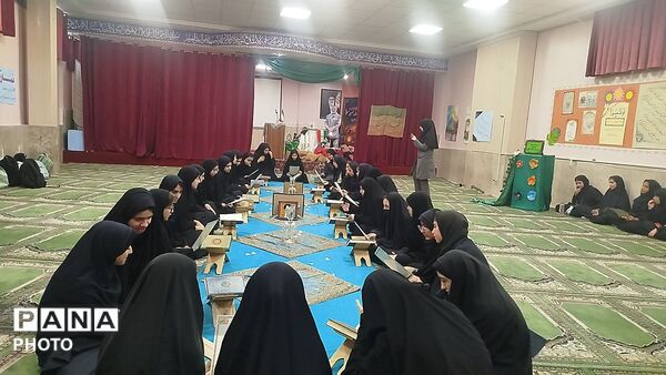 مراسم نورانی سه‌شنبه‌های مهدوی و جشن عاطفه‌ها در دبیرستان شاهد عفاف ناحیه3 کرج 