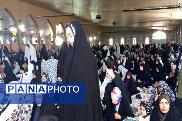 اقامه آخرین نماز جمعه ماه مبارک رمضان با حضور چشمگیر مردم یاسوج