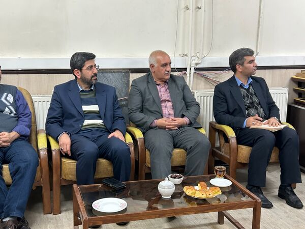  تقدیر از راهبران قطبی سازمان دانش اموزی شهرستانهای تهران