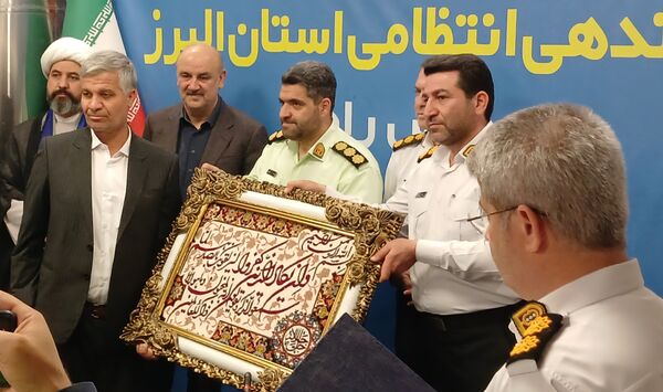 تجلیل از کشاورزان نمونه و دهیارها در پلیس راه استان البرز 