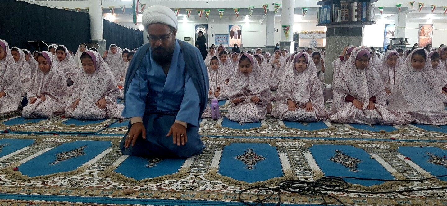 جشن تکلیف دختران دانش‌آموز پارسیان