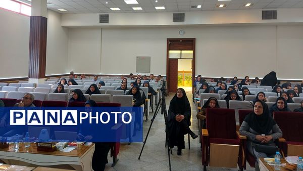 جلسه تبیین برنامه های عملیاتی حوزه معاونت ابتدایی ناحیه 6