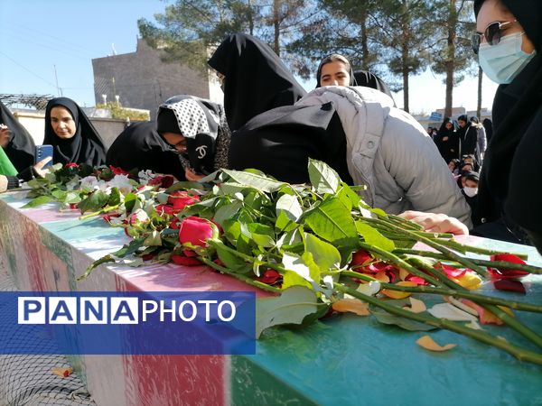 مراسم وداع با شهید گمنام در دبیرستان غیر دولتی شهید صحرایی