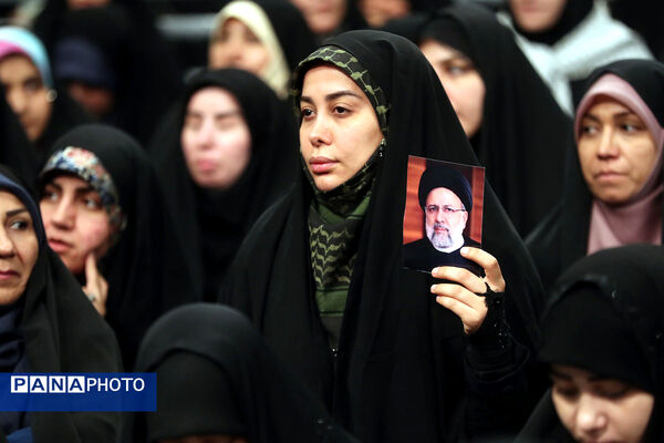 دیدار جمعی از معلمان با رهبر معظم انقلاب