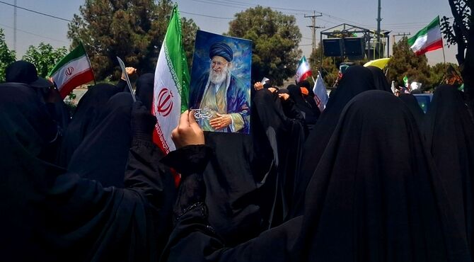 از دلیجان تا قلب تهران؛ طنین سوگ و بیعت مردمی که جا ماندند