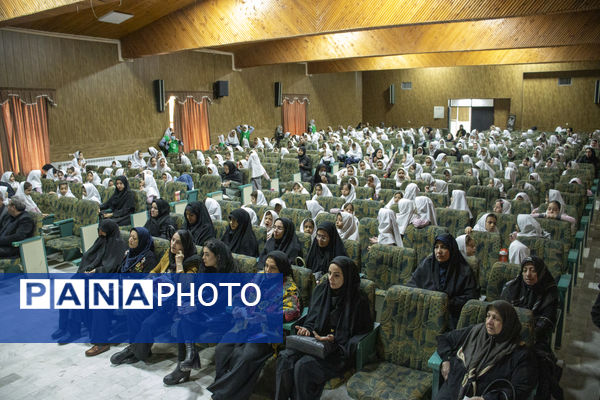 اجرای نمایش حدیث کساء و تشییع نمادین حضرت زهرا(س) توسط دانش آموزان دبستان حضرت زینب(س) 