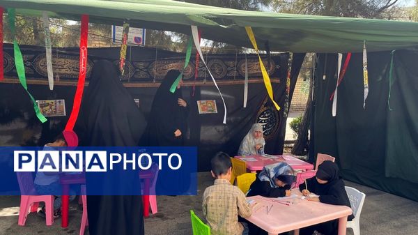 بازآفرینی مسیر عشق؛ جاماندگان اربعین در شبیه‌سازی مواکب نجف تا کربلا گردهم آمدند‌.