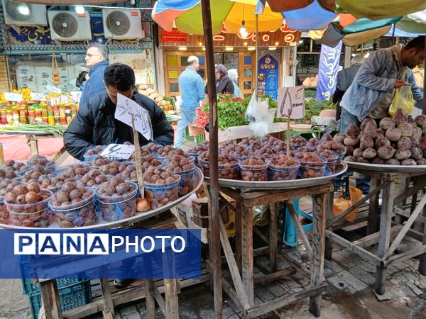 شب یلدا در بازار رشت