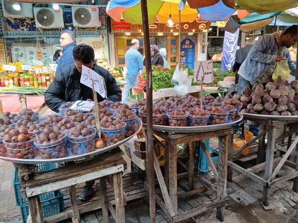 شب یلدا در بازار رشت