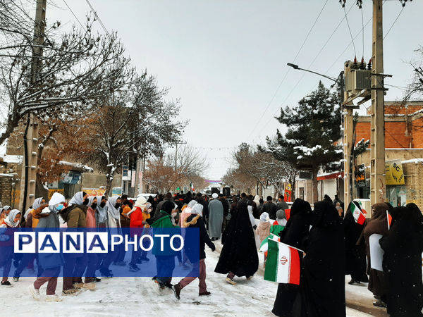 تجلی حضور مردم ولایتمدار شهر غلامان در راهپیمایی ۲۲ بهمن