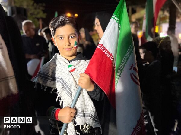 حضور کودکان در تجمعات مردمی کرج