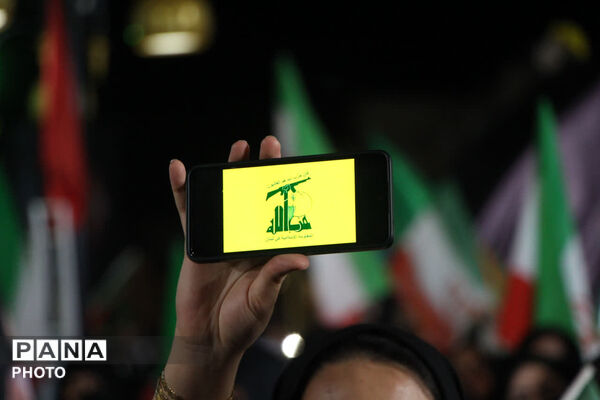 اجتماع هنرمندان و اصحاب رسانه یزدی با حضور مصطفی راغب خواننده کشوری
