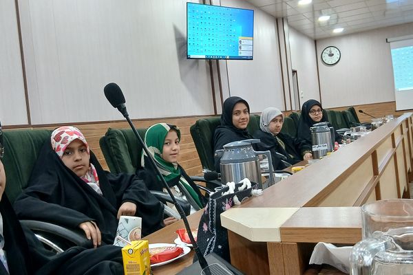 کارگاه مهارت خبرنگاری دانش‌آموزان مدارس شاهد قم