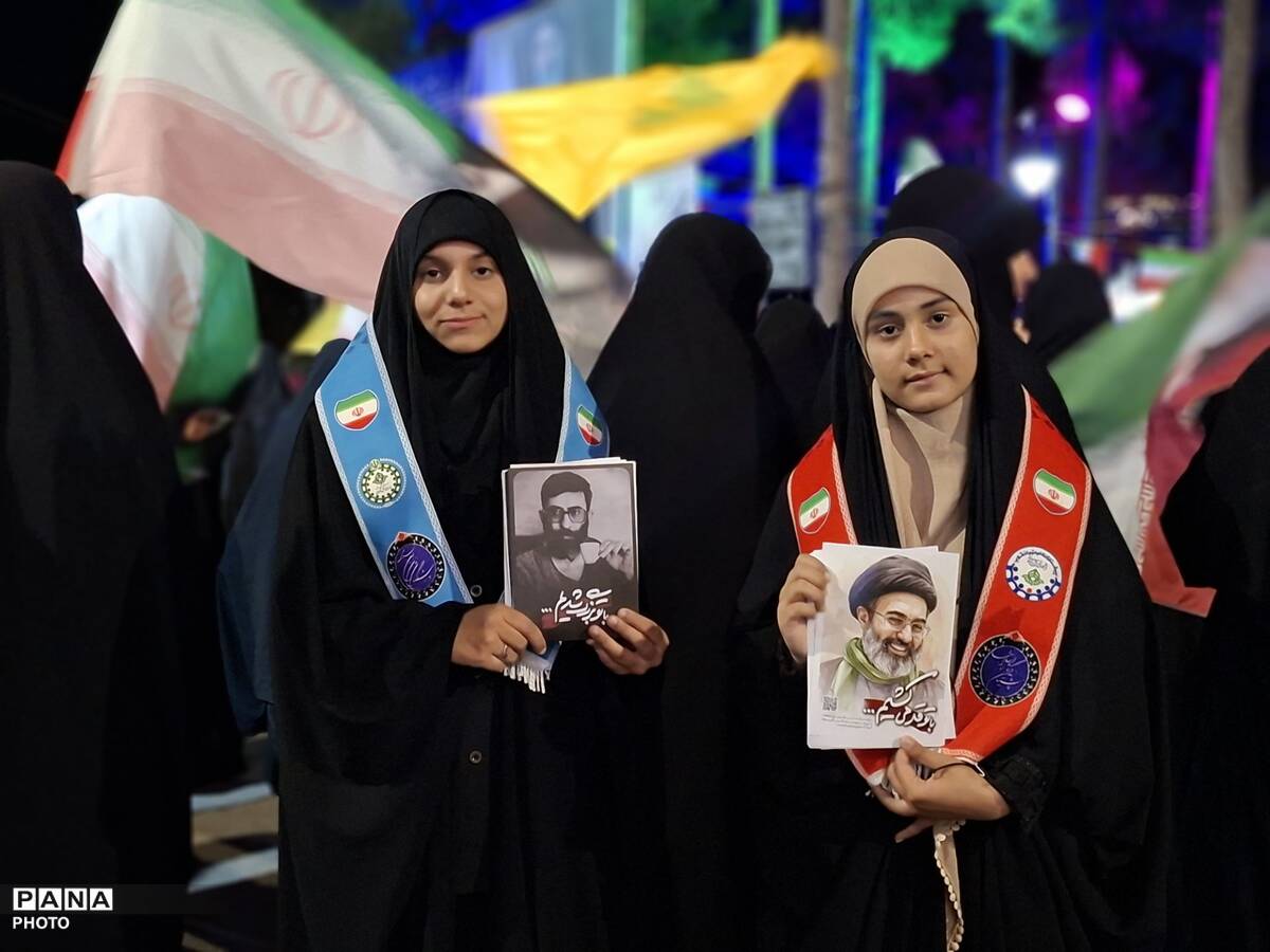 پویش با تو بزرگ شدیم و با تو قد می‌کشیم در رشتخوار