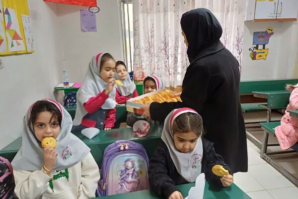  آیین گرامیداشت میلاد حضرت فاطمه(س) و روز مادر در مدارس شهرستان ملارد