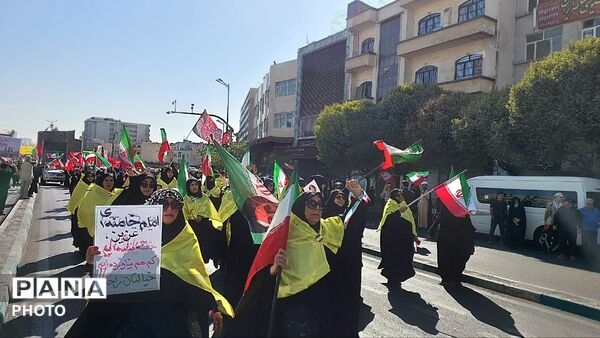 تهران در میان غرش ۳۱۳ هزار جان فدای بسیج سپاه محمد رسول‌الله