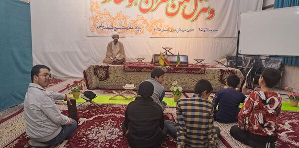 ضیافت افطاری و قرائت جزء هفتم قرآن کریم در مسجدالرضای نیشابور 