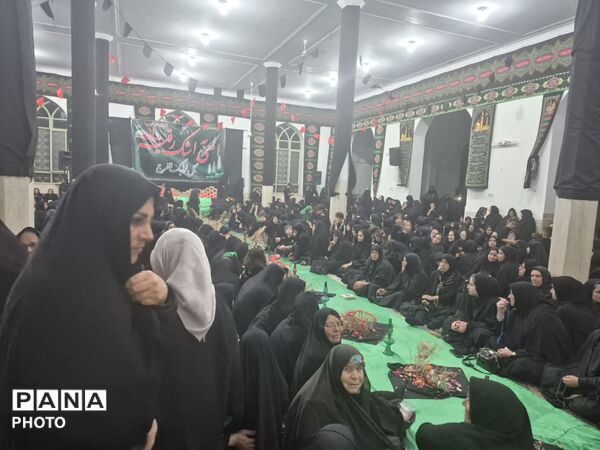 سفره‌داران کوچک میهمانان بزرگ اربعین در شهر جعفریه