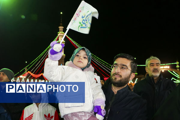 همخوانی سرود «سلام یا مهدی» با حضور ابوذر روحی در مسجد جمکران