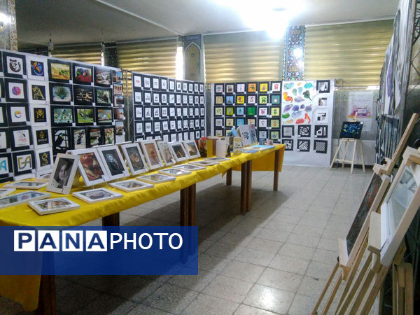 نمایشگاه هفته معرفی مشاغل در هنرستان شاهد نجمیه قم 