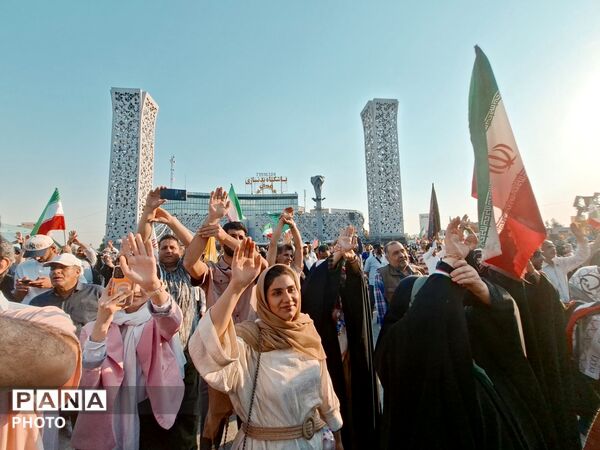 تجدید بیعت میلیونی مردم با رهبری در جشنی باشکوه به مناسبت عید غدیر