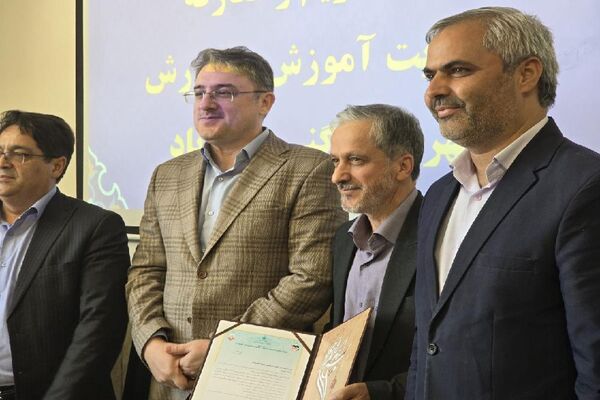 فصل تازه خدمت‌رسانی؛ مهدی ذبیحی بر سکوی مدیریت آموزش و پرورش گناباد