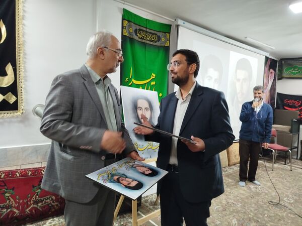 مراسم رونمایی از تصاویر دیجیتال شهدا در کاشمر