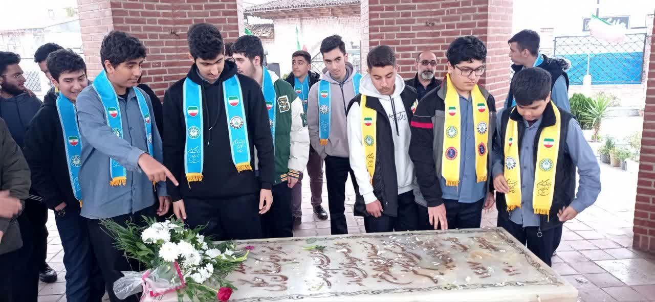 حضور پیشتازان گیلان در آرامگاه اسطوره مقاومت