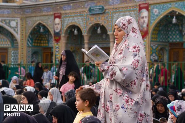 آیین قرائت دعای عرفه در حرم حضرت معصومه(س)