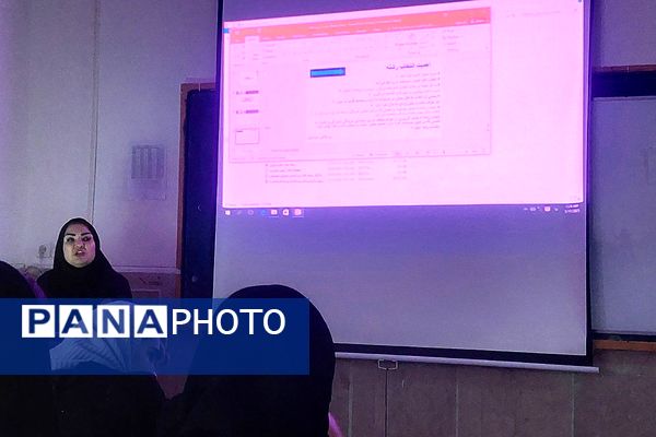 برگزاری همایش انتخاب رشته کنکور سراسری در مدرسه شهید راستی پردیس 