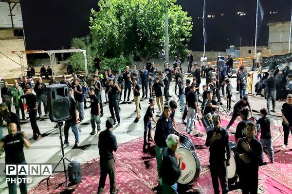 هیئت زنجیر زنی در هشتمین شب از ماه محرم الحرام در حسینیه شهدای شهر بار