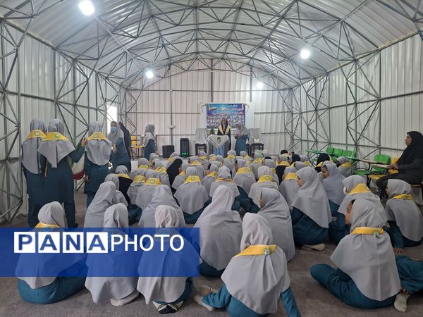 یادواره ۳۴ شهید دانش‌‌آموز و ۵ شهید فرهنگی دفاع مقدس دوازده روزه در مدرسه شاهد شهید مصلحی