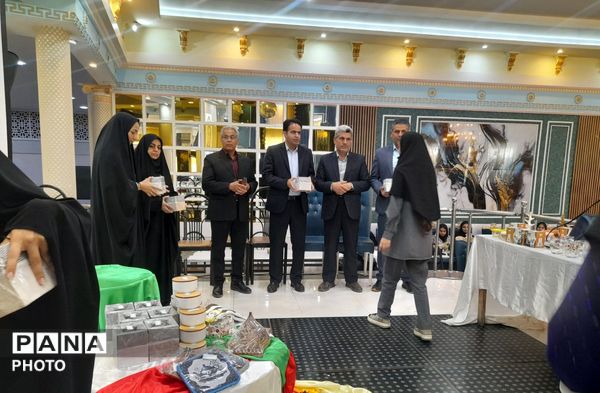 جشن ستارگان ویژه دانش آموزان دبیرستان حضرت معصومه (س) خلیل آباد