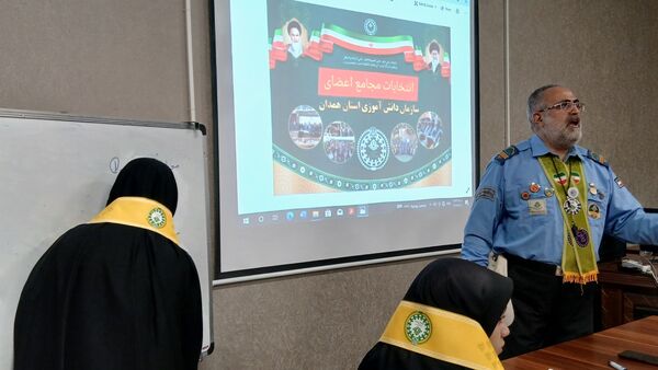 انتخابات مرحله استانی مجامع دانش‌آموزان دختر در همدان 