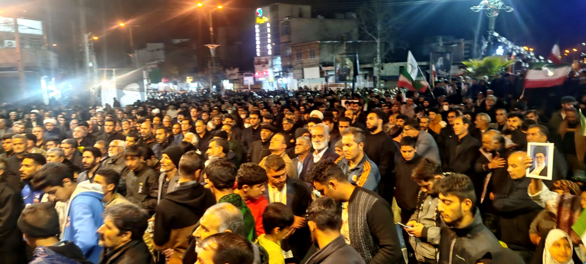 اجتماع باشکوه کوهدشتی‌ها در میدان امام خمینی(ره) 