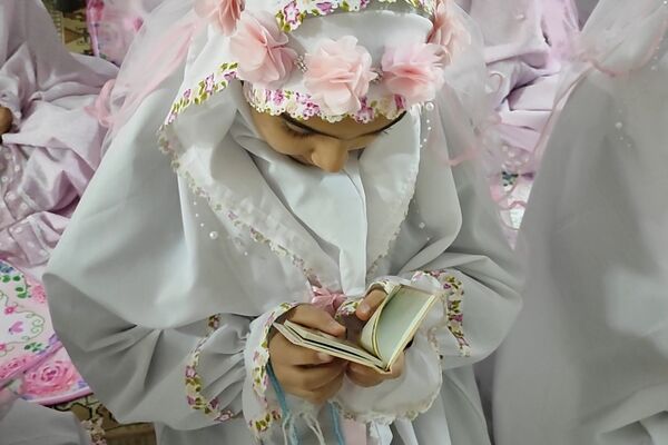 گرامیداشت اولین روزه دانش‌آموزان دبستان شهید بامدی