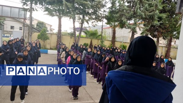 صبحگاه تشکیلاتی در مدرسه شبخ فضل الله نوری کومله