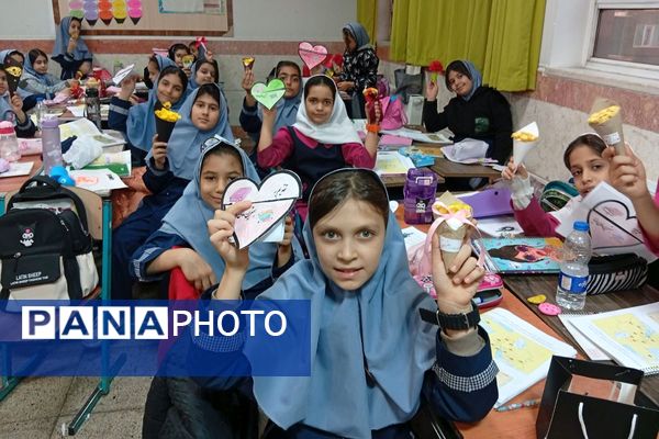 مدارس شهرستان قدس زیر چادر بانوی دو عالم در جشن ولادت حضرت زهرا(س)