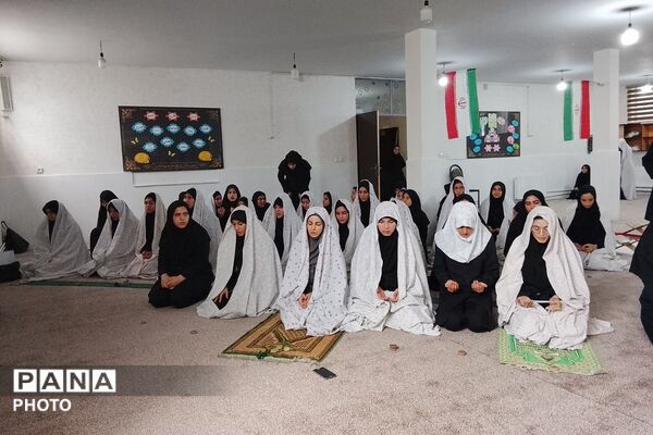 از سجاده های مدرسه تا آیه های فتح 