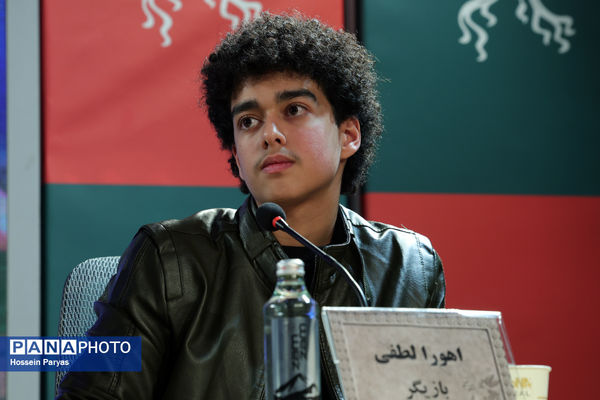 نشست نقد و بررسی فیلم «سرزمین فرشته‌ها» در چهل و چهارمین جشنواره ملی فیلم فجر